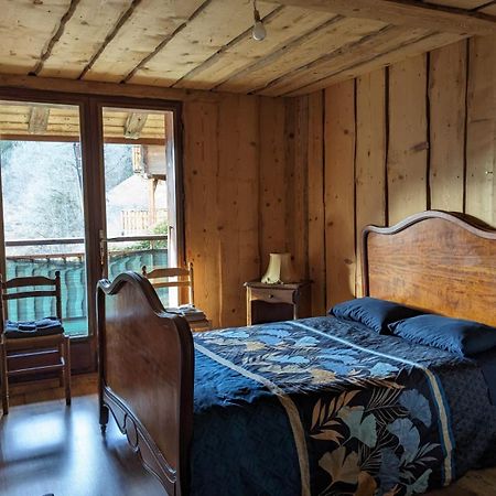 Savoie, Simple Mais Confortable Villard-sur-Doron Exterior foto