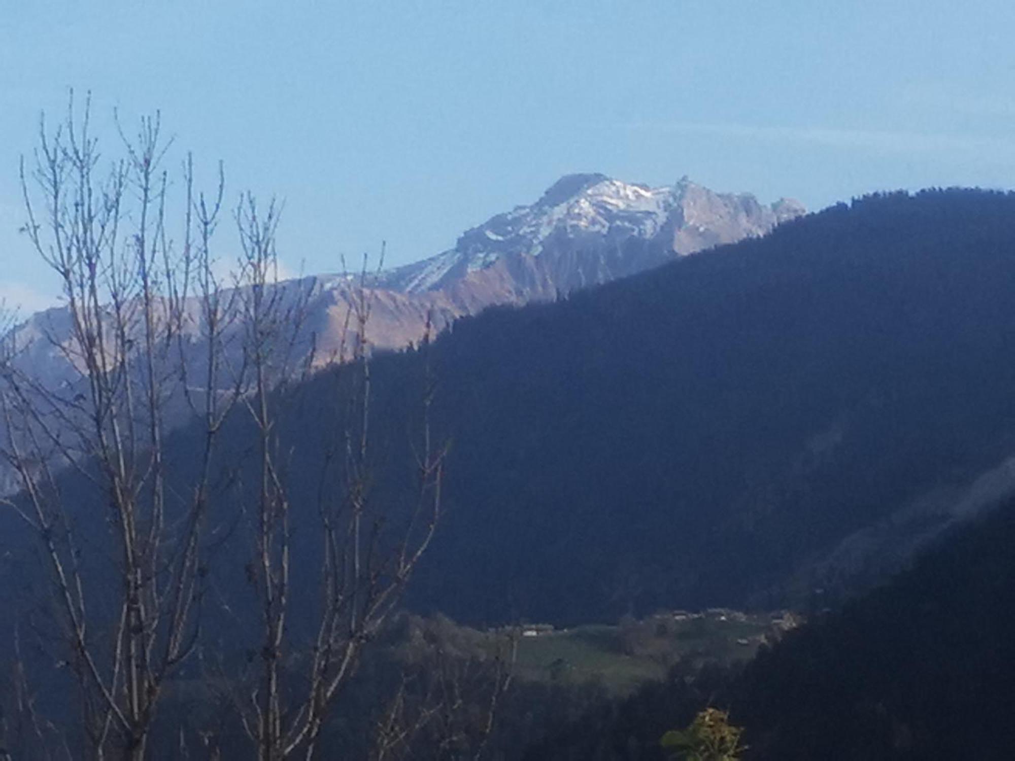 Savoie, Simple Mais Confortable Villard-sur-Doron Exterior foto